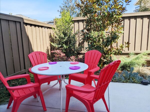 1c45e9ec-4b30-1ac7-c68d-97324170e26c Home 2 Outside
