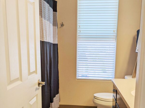fadfdff2-2570-fca8-6e96-06a791d3c1eb Home 2 Bathroom