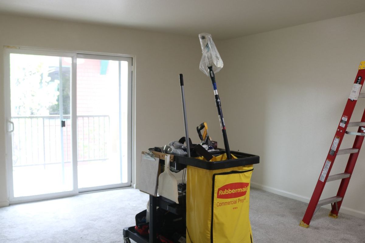 May 10 Sponsored Welcoming - Living Room Before