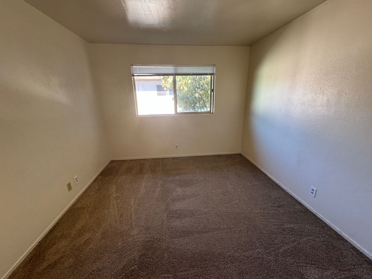 Home 4 Lving Room Before