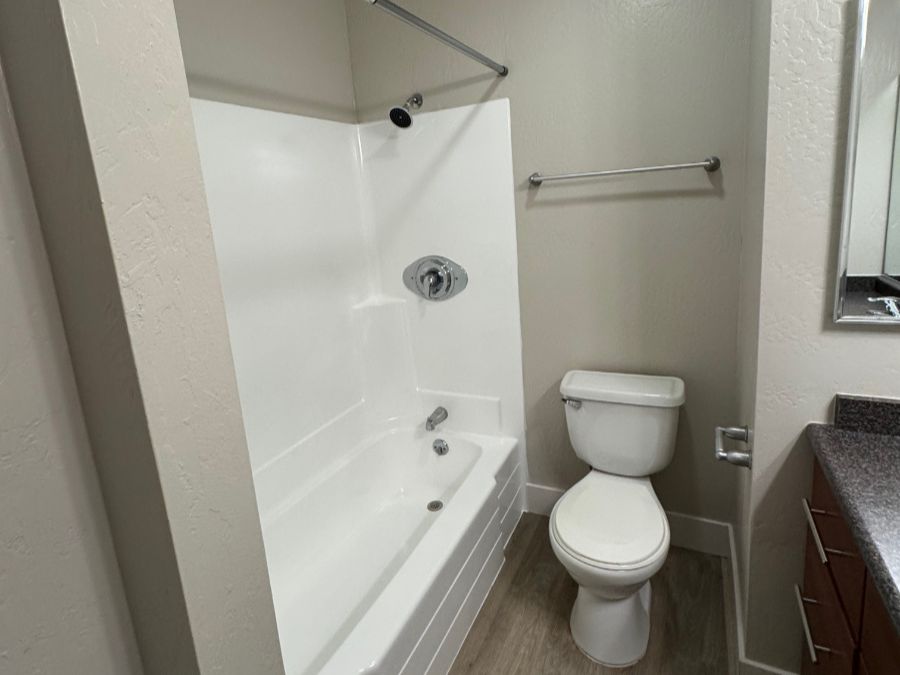 Home 2 Bathroom Before