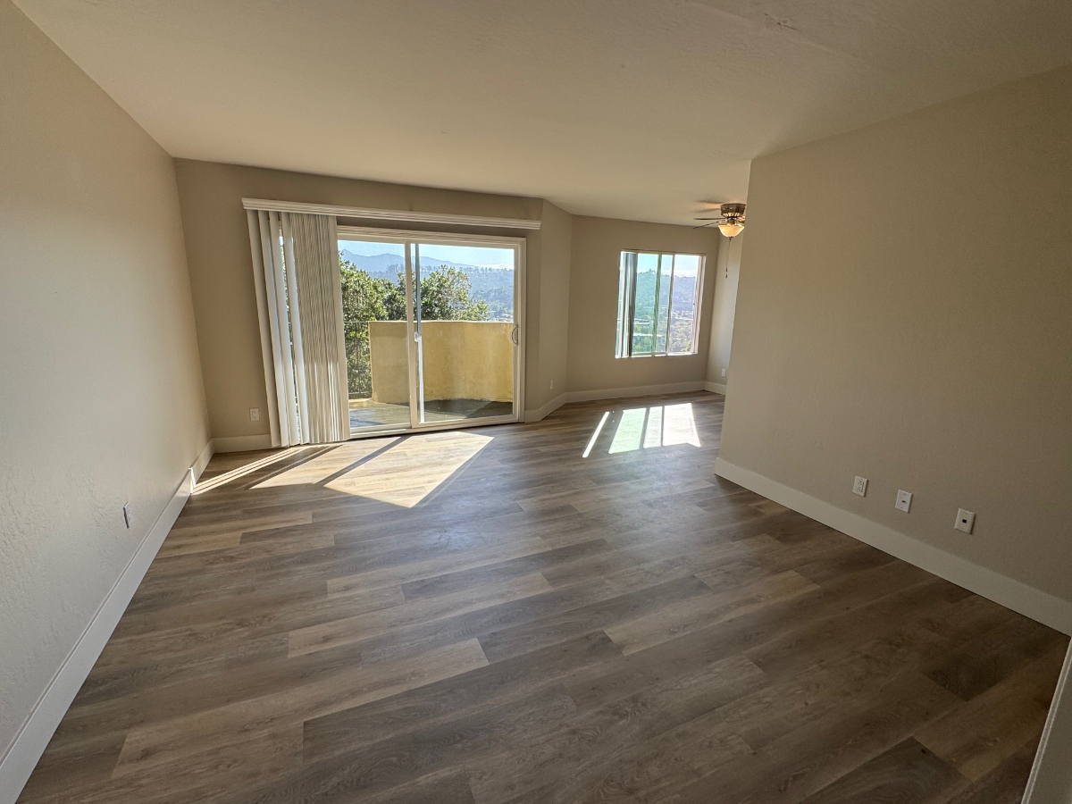 Home 2 Living Room Beofre