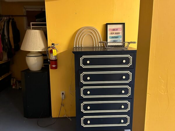 66f689ab-819f-90c2-82e4-611f7e106944 Home Away dresser