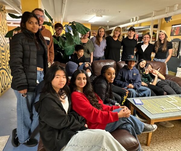 d73a7cb2-a944-a5f5-15dc-459e7f8e5fff Home Away Sponsored Welcoming group photo