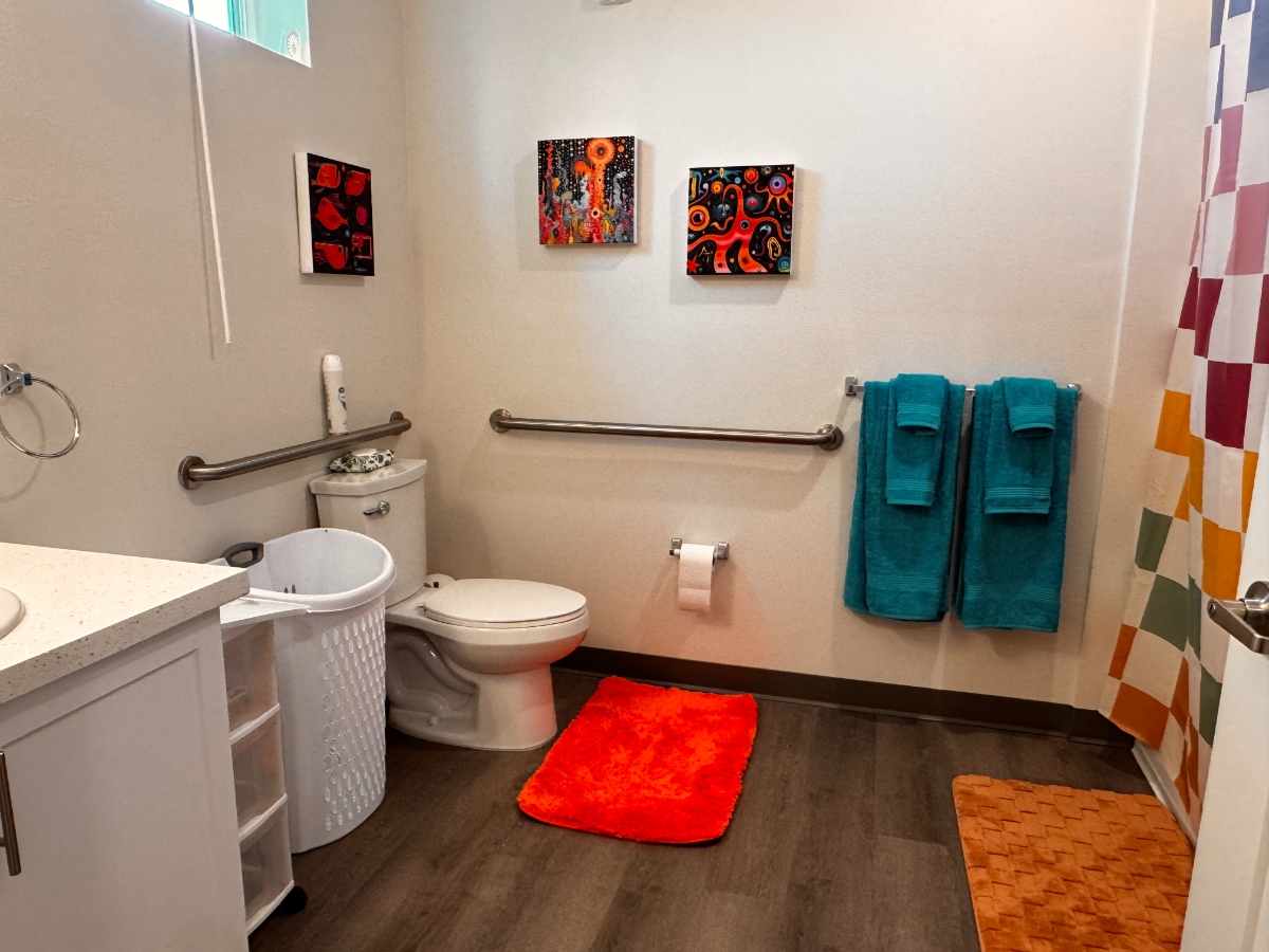Santa Rosa bathroom after