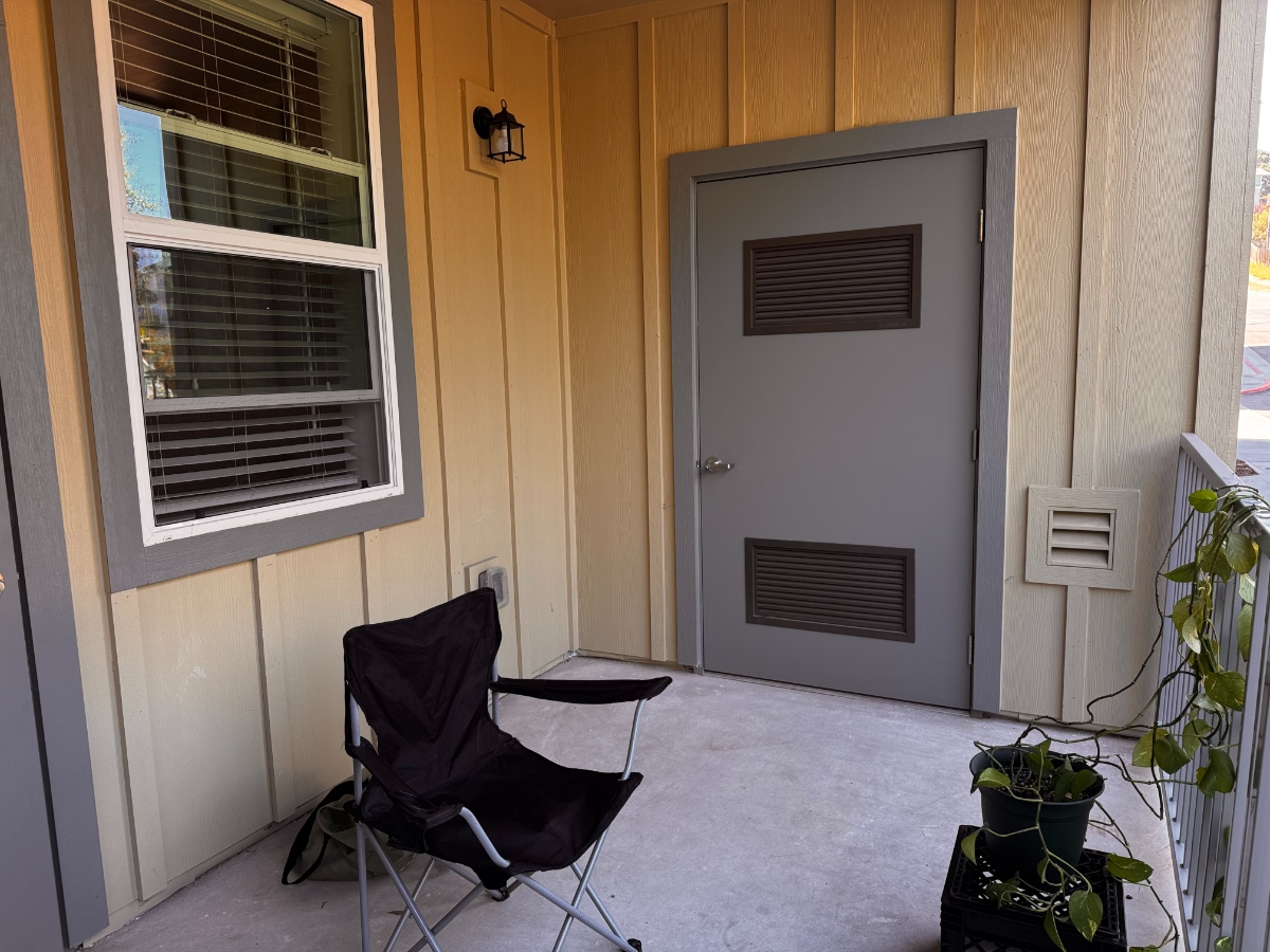 Santa Rosa outside before