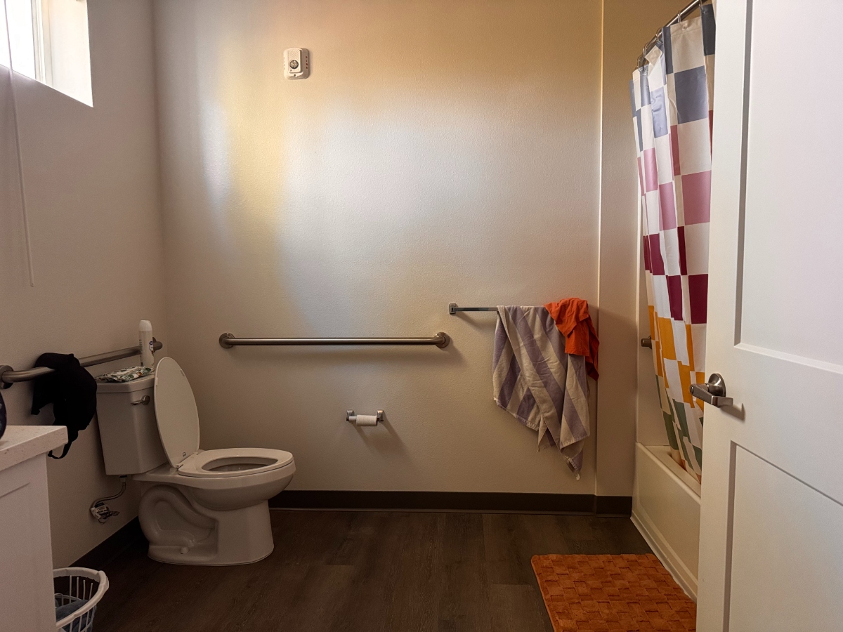 Santa Rosa bathroom before